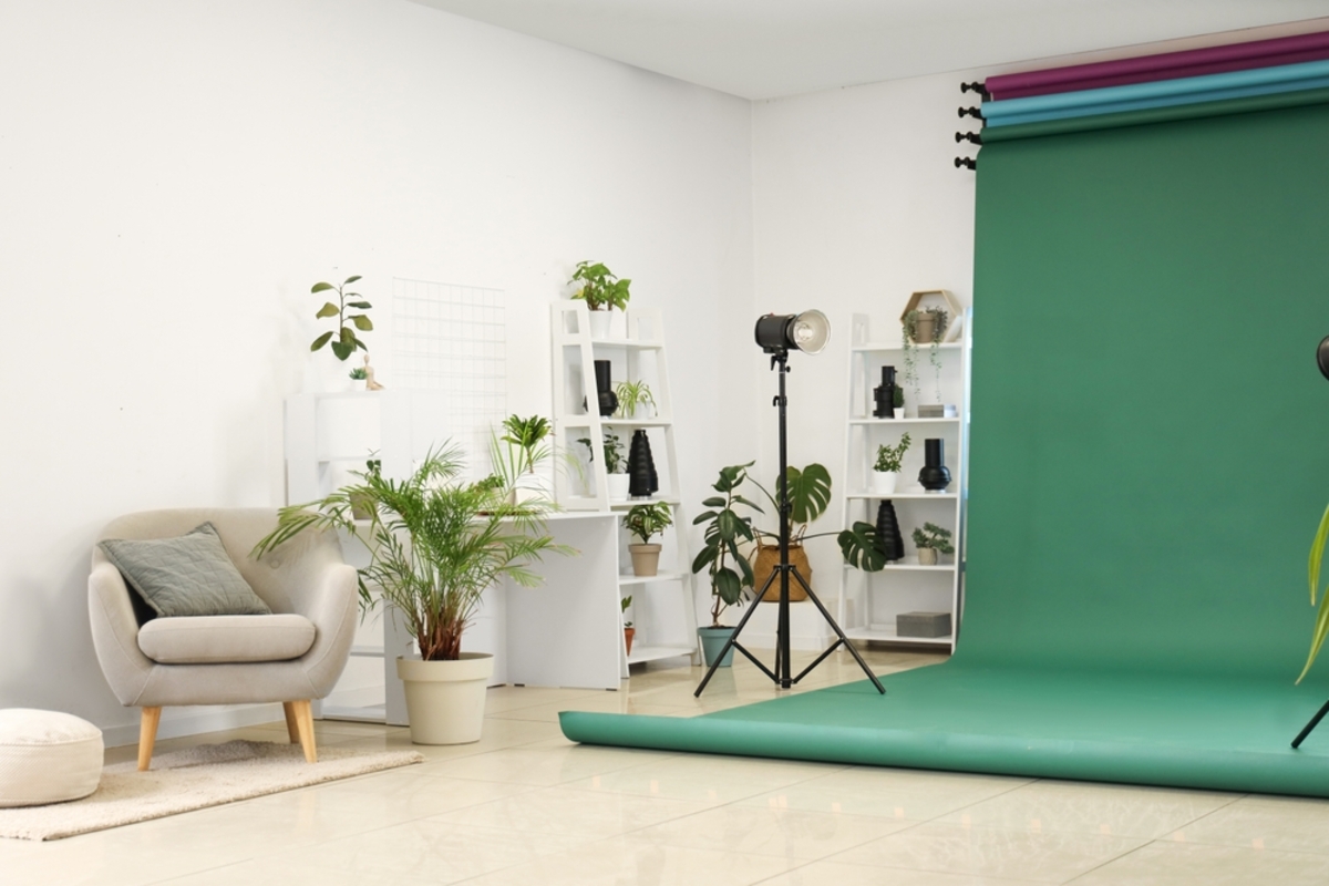 Fotostudio mit verschiedenen Fotohintergründen | Luminar Blog