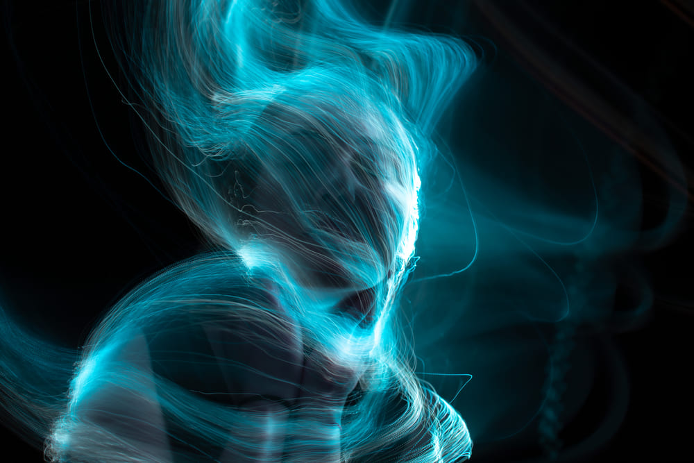 Unglaubliches Porträt mit Lichtmalerei | Skylum Blog