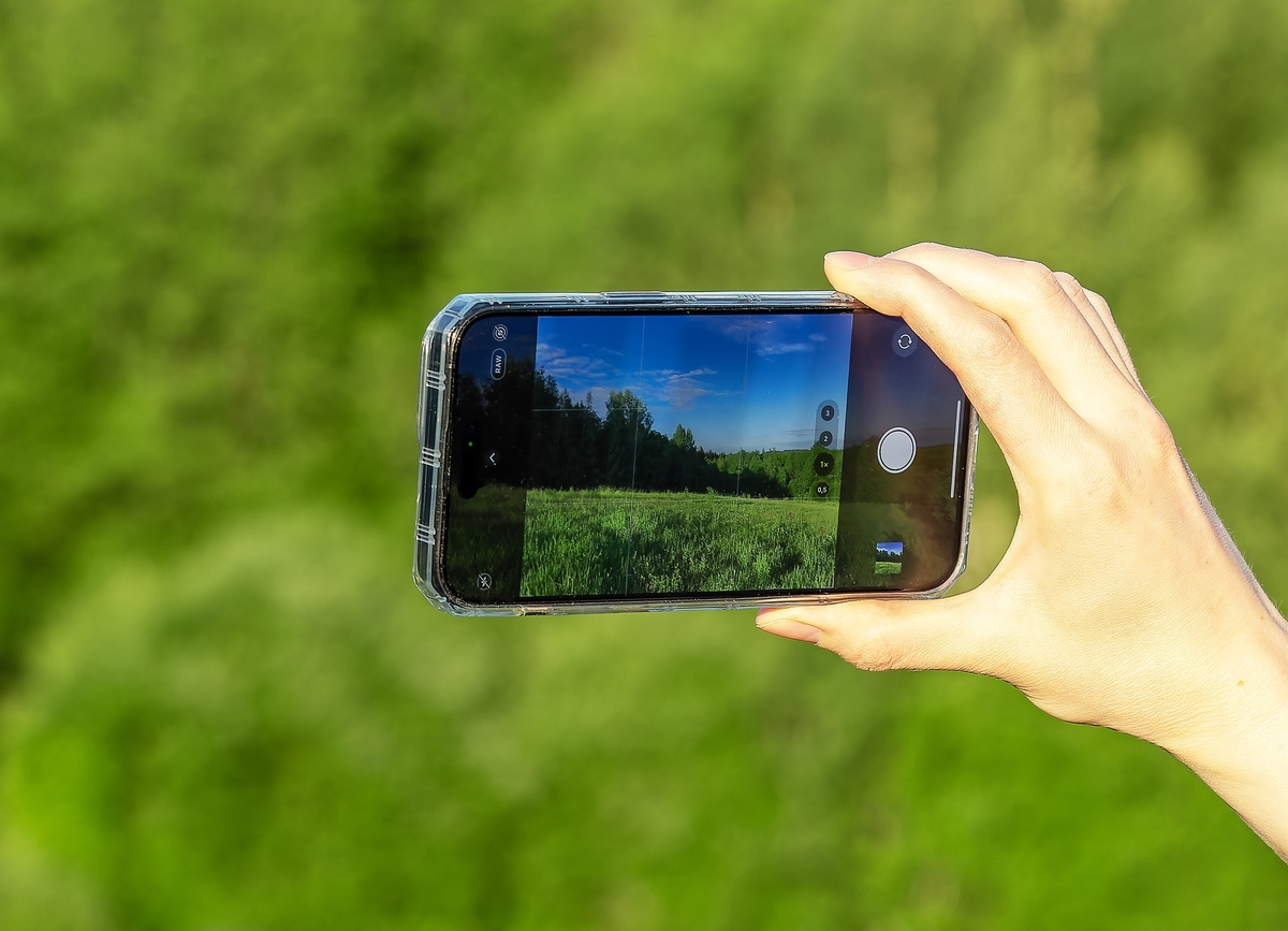 Apple iPhone 16 Pro | Luminar Neo Blog