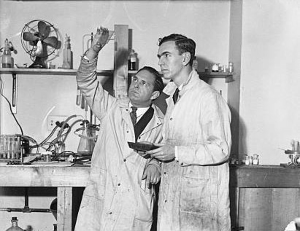 Leopold Godowsky Jr. gemeinsam mit Leopold Mannes | Luminar Neo Blog