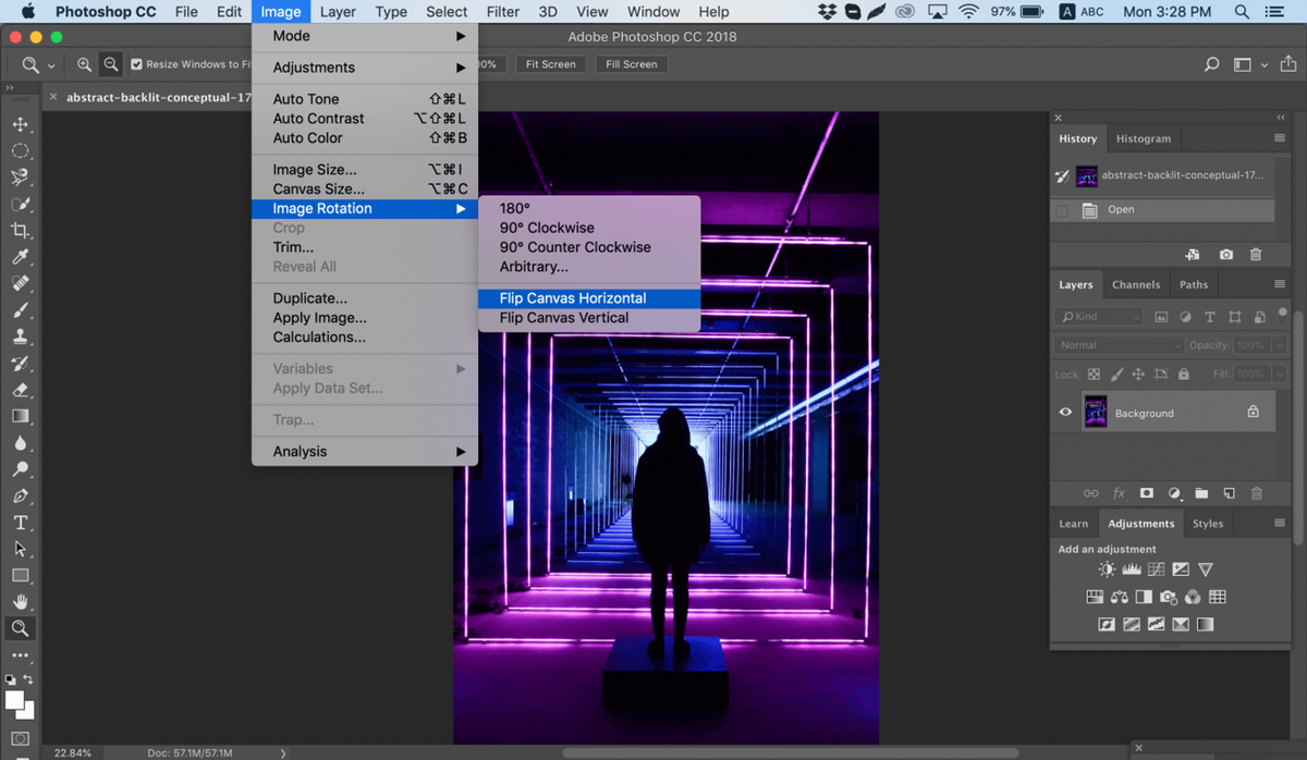 Das gesamte Bild spiegeln in Photoshop | Luminar Neo Blog