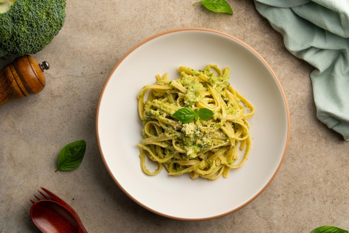 Foto von Pasta mit Parmesankäse | Luminar Neo Blog