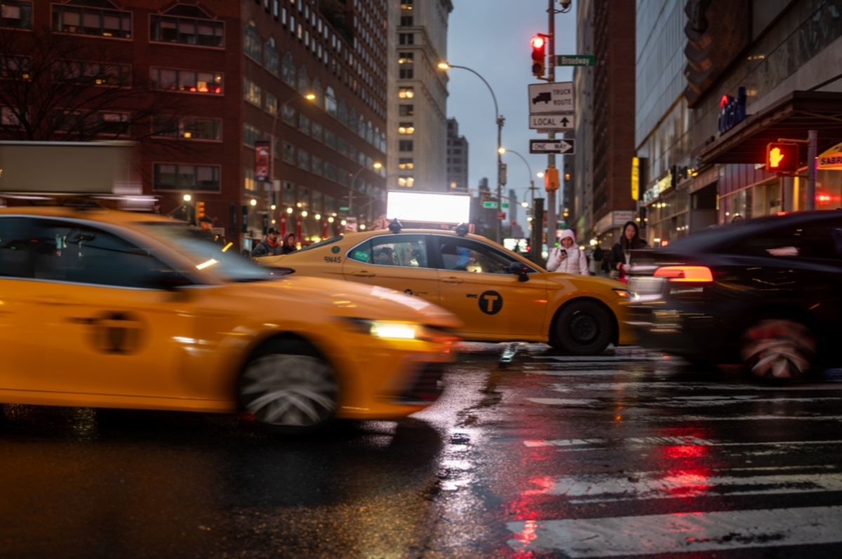 Fotos von Taxis in Bewegung | Luminar Neo Blog